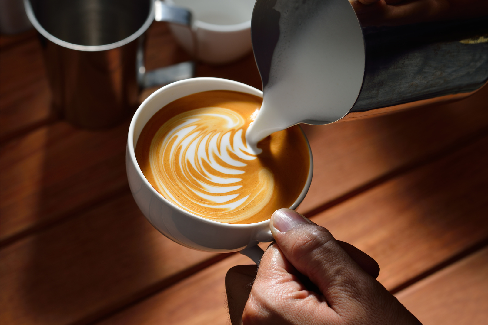 Inspire Coffee : The Artistic of Latte